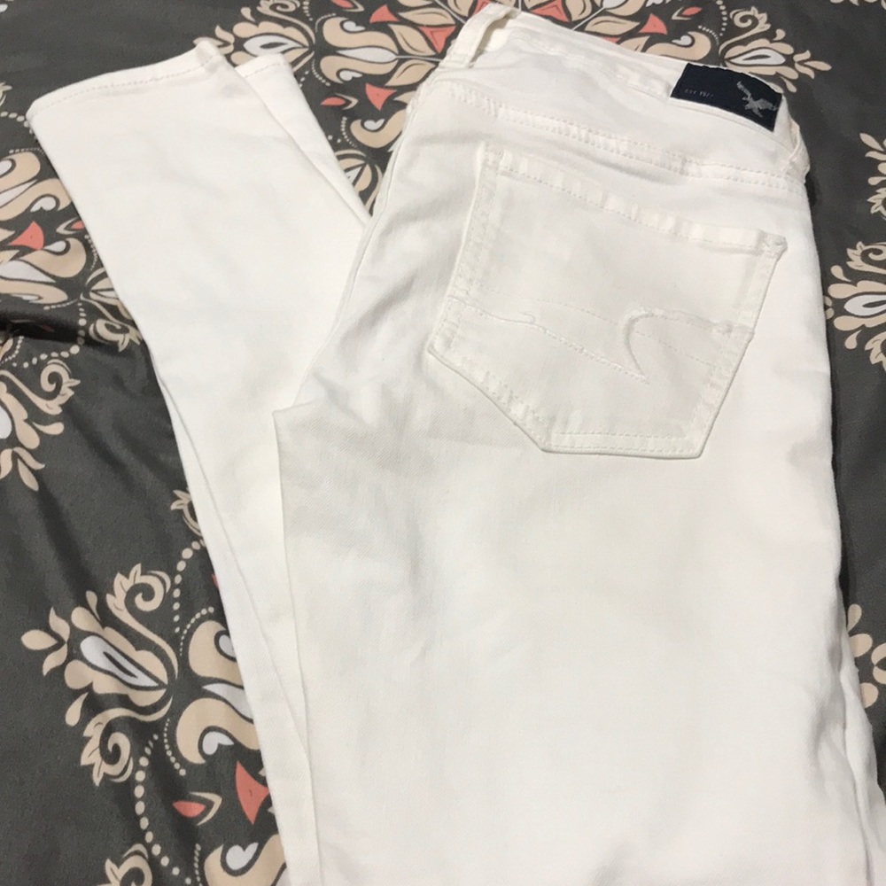 American eagle white jeans